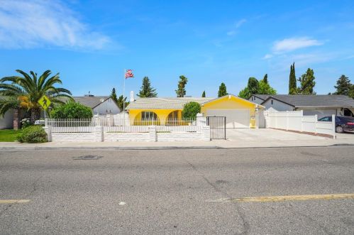 285 Pedras Rd, Turlock, CA 95382-1745
