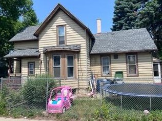 754 25th St, Milwaukee WI 53204-1039 exterior