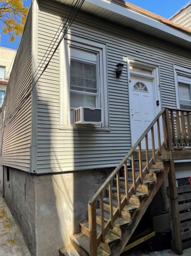 2032 Huron St, Chicago IL 60612-1304 exterior