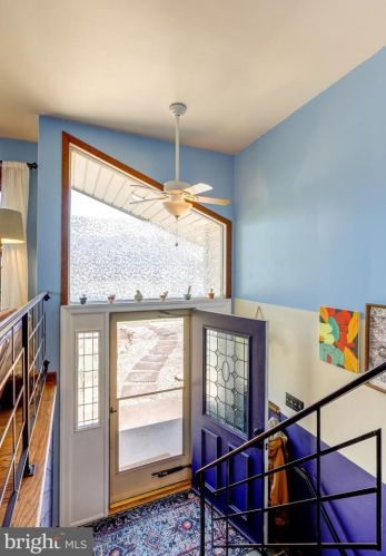 2126 Kentwood Dr, Lancaster, PA 17601-3016