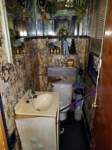 8205 Elizabeth St, Chicago IL 60827-5808 exterior