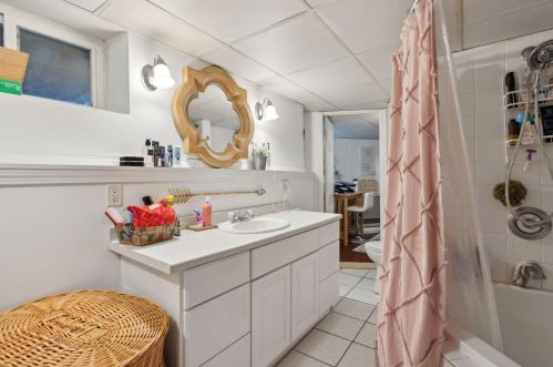 1552 Congress St, Portland ME 04102-3333 exterior