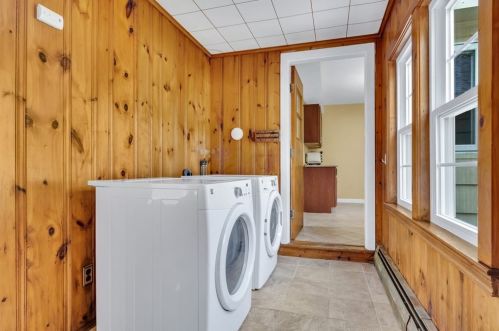 30 Kinnicutt Rd, Worcester MA 01602-1546 exterior