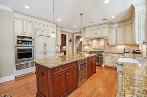 40 Linden Ln, Chatham Township NJ 07928-1654 exterior