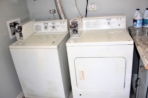 8733 Harper Ave, Chicago IL 60619-4606 exterior