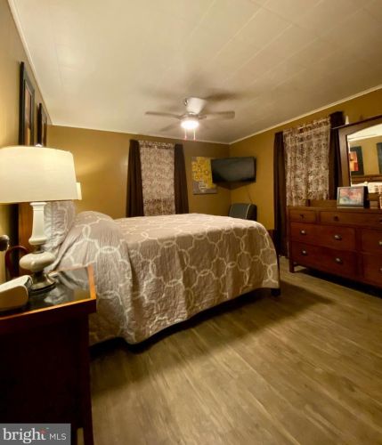 207 Filbert St, Hanover PA 17331-2343 exterior