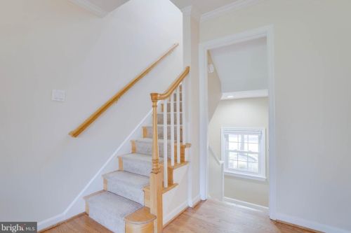 617 Azalea Dr, Rockville MD 20850-2010 exterior