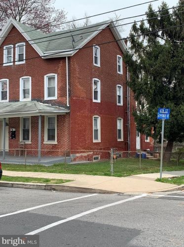 101 6th St, Darby PA 19023-2306 exterior