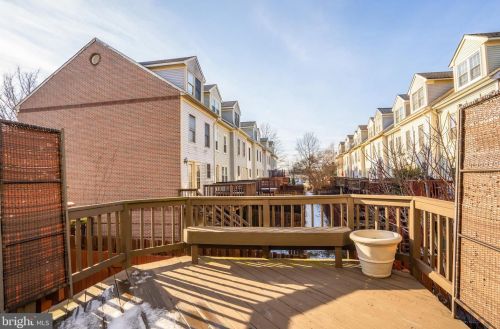 7818 Colonial Springs Blvd, Alexandria VA  22306-2864 exterior