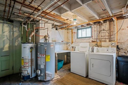 43 Linwood Ave, Providence RI 02911-3031 exterior