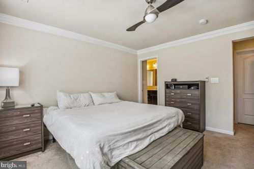 3570 Huntley Manor Ln, Alexandria VA  22306-5111 exterior