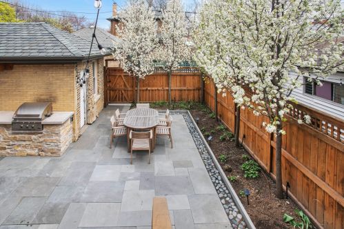 2955 Sunnyside Ave, Chicago IL 60630-3923 exterior