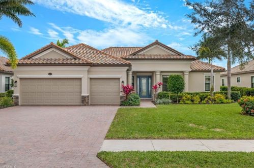 10070 Biscayne Bay Ln, Naples, FL 34120-3731