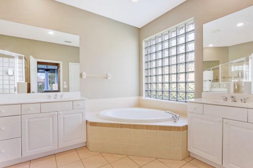 8816 First Tee Rd, Fort Pierce FL 34986-3063 exterior