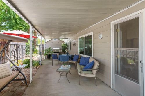 55 Cedar Cir, Folsom CA 95630-1755 exterior