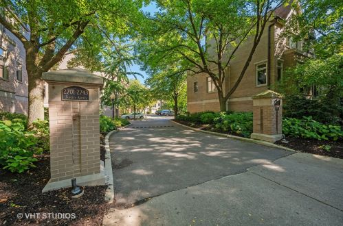 2701 Janssen Ave, Chicago IL 60657-1323 exterior