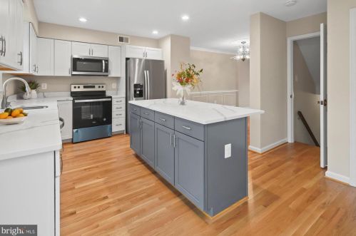 4559 Sawgrass Ct, Alexandria VA  22312-3152 exterior