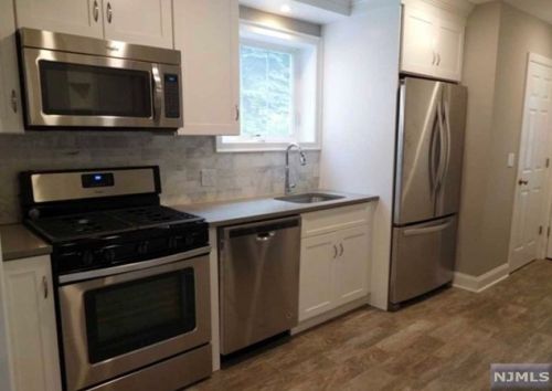 48 Minell Pl, Teaneck NJ  07666-5508 exterior