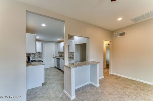 1934 Amalia Ave, Tucson AZ  85713-3819 exterior