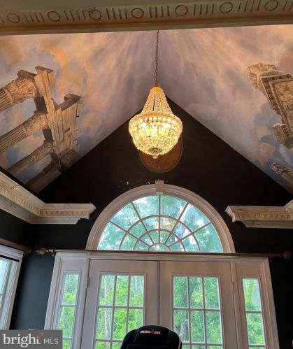 18 Alexander St, Alexandria VA  22314-3869 exterior