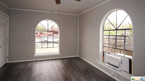 710 Price Ave, San Antonio, TX 78211-3420