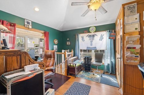 561 2 St, Naples FL 34117-9366 exterior