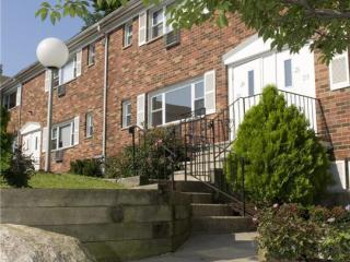 87 Beverwyck Rd, Lake Hiawatha NJ  07034-2201 exterior