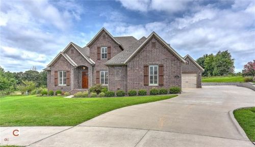 454 Angel Falls Ln, Springdale, AR 72762-3713