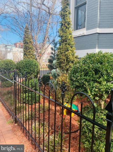 623 6 St, Washington DC 20024-2693 exterior