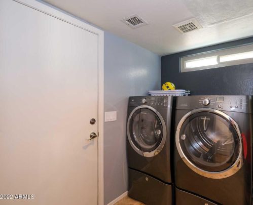 3810 Barcelona Dr, Chandler AZ  85226-1305 exterior