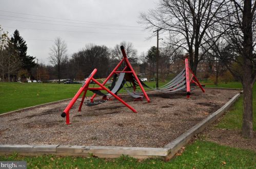 2207 Greenery Ln, Silver Spring MD  20906-3623 exterior