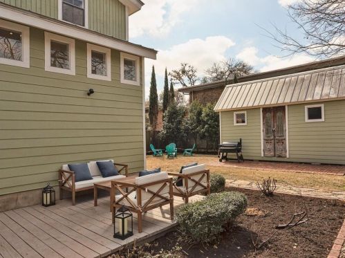 2615 Bridle Path, Austin TX 78703-2809 exterior