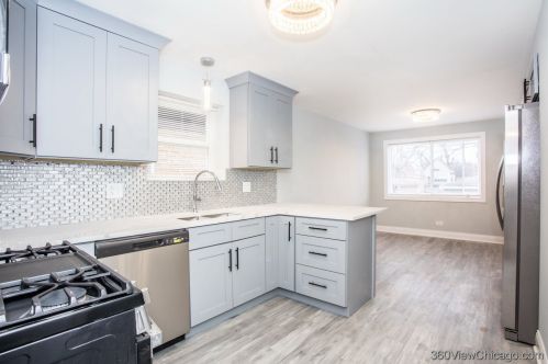 9019 Wallace St, Chicago IL  60620-2225 exterior