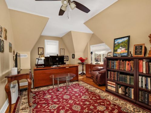 6423 Murdoch Ave, Saint Louis MO 63109-2656 exterior