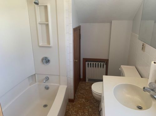 55 Fox St, West Springfield MA  01089-2632 exterior