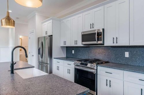 1766 Linwood Ave, Atlanta GA 30344-3159 exterior