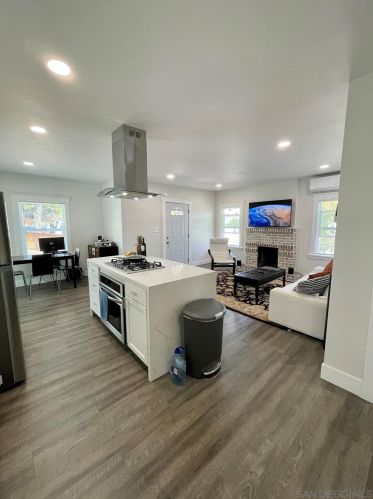 1947 Meade Ave, San Diego CA  92116-4016 exterior