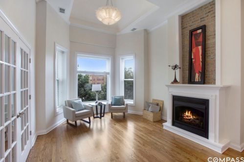 5482 Woodlawn Ave, Chicago, IL 60615-5213