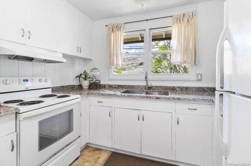 259 Kuliouou Rd, Honolulu HI 96821-2261 exterior