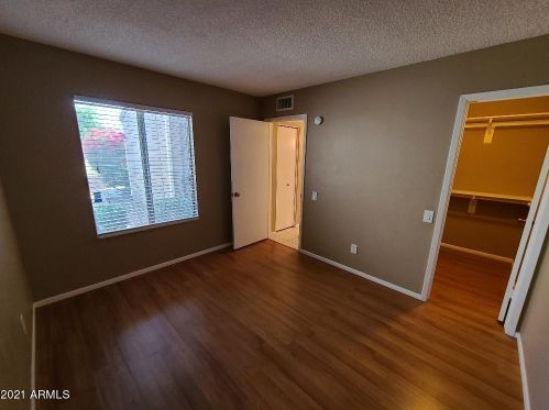 7028 41 St, Phoenix AZ 85044-6799 exterior