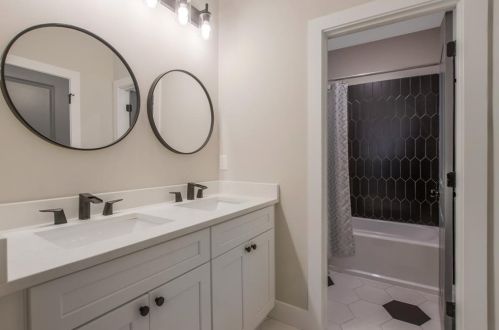 1430 Beatie Ave, Atlanta GA 30310-4337 exterior