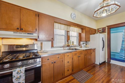 683 Johnstone St, Perth Amboy NJ 08861-3235 exterior