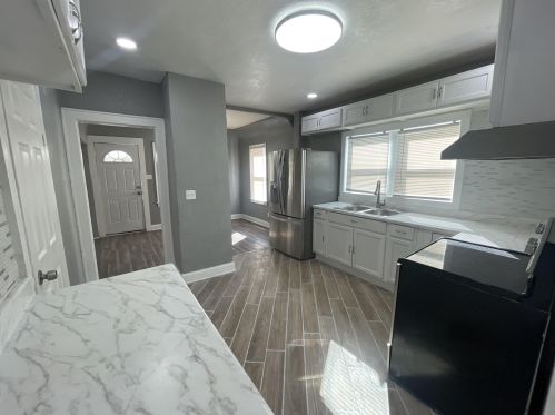 4869 57th St, Milwaukee WI  53218-4239 exterior