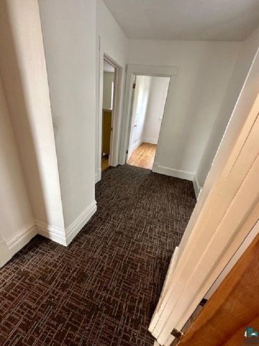 1226 3 St, Duluth MN 55805-1727 exterior