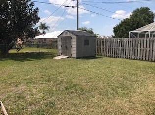 642 Stillman Ave, Fort Pierce FL 34953-3321 exterior