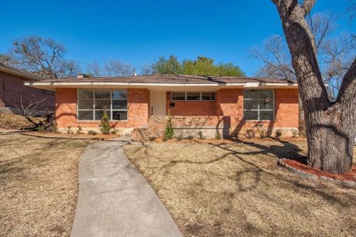 827 Green Castle Dr, Dallas TX  75232-1207 exterior