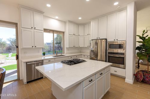 22037 55th St, Phoenix AZ  85054-7151 exterior