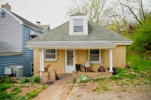 324 13 St, Pittsburgh PA 15215-2420 exterior