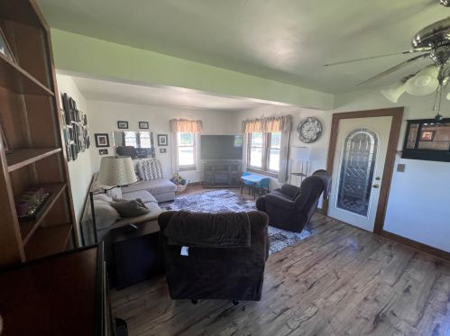 1011 Flambeau St, Manitowoc WI 54220-6546 exterior