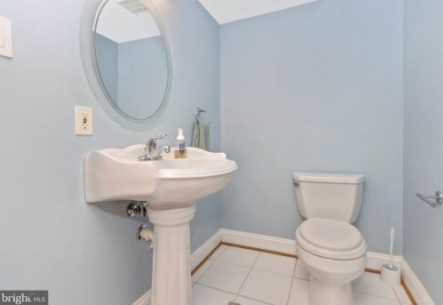 120 Piping Rock Dr, Silver Spring MD 20905-5863 exterior